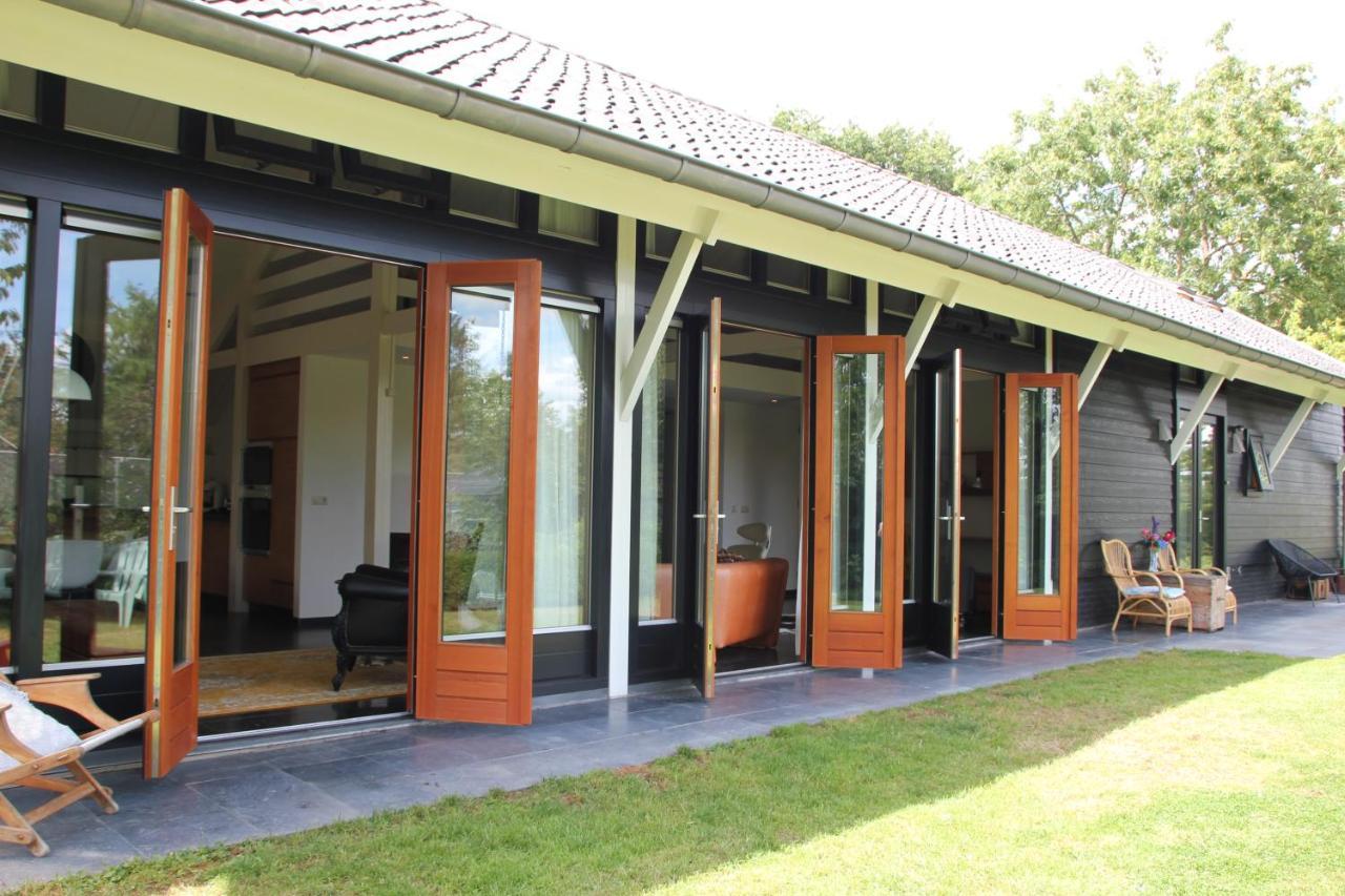 Familiehuis De Betuwe Met Prive Kunstgras Tennisbaan En Sauna Villa Erichem Eksteriør bilde